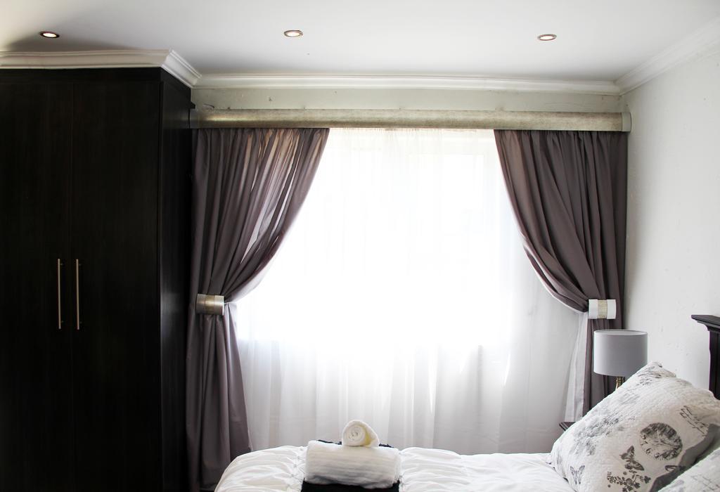 La Coscello Guest House Эденвейл Номер фото
