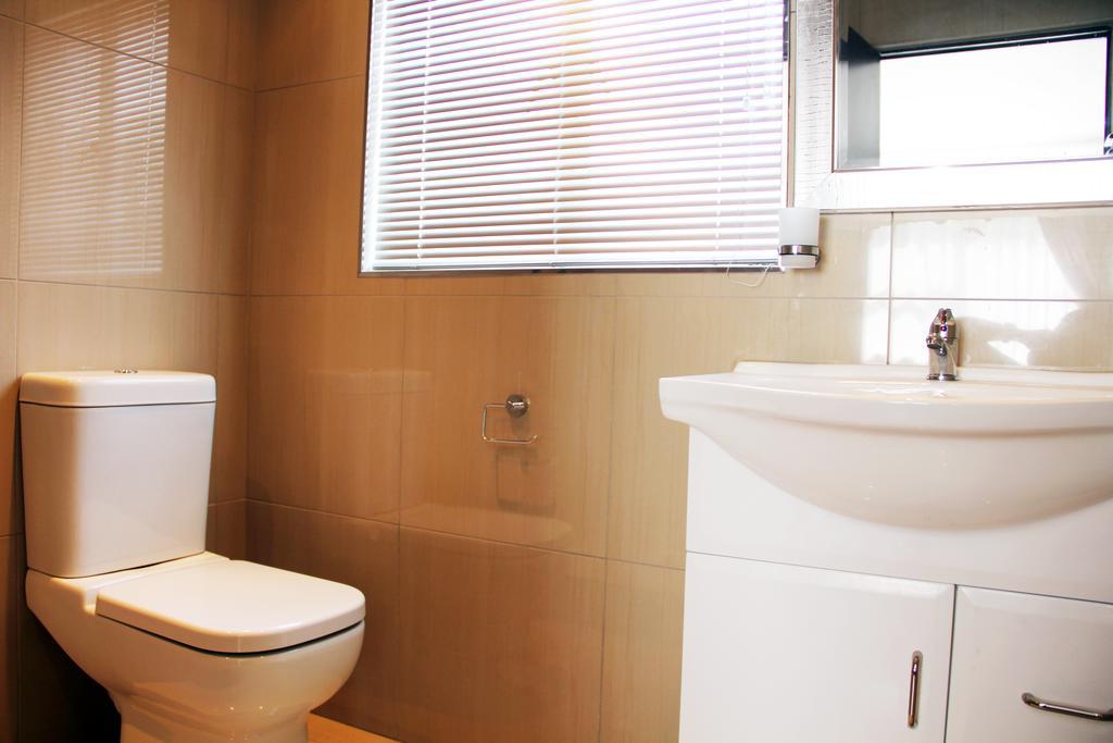 La Coscello Guest House Эденвейл Номер фото